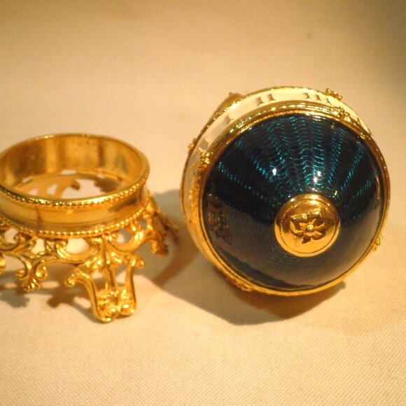 Joan Rivers Imperial Treasure Timepiece EGG with Stand - Works - Picture 2 of 2